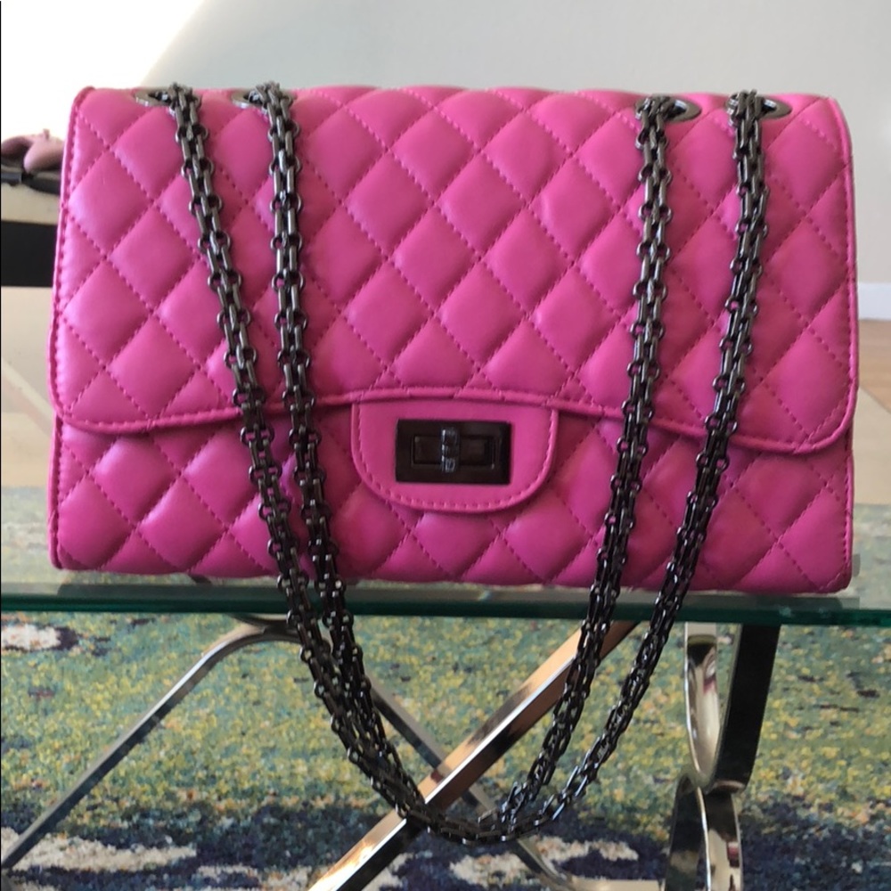 Quilted Crossbody Handbag with Metal Chain Strap